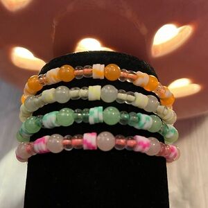 Set of 4 bracelets⭐️🤍
